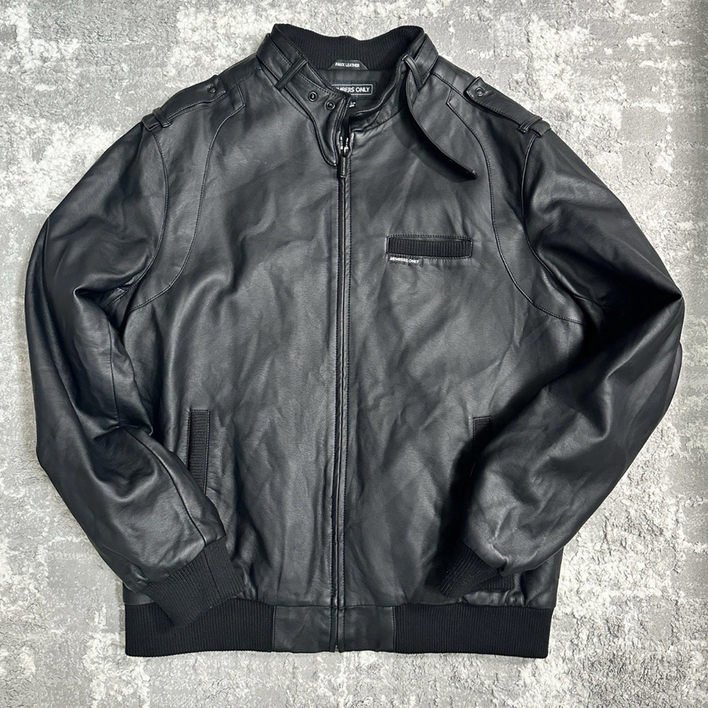 Members Only Black Faux Leather Racer Jacket Size Large - Excellent Condition